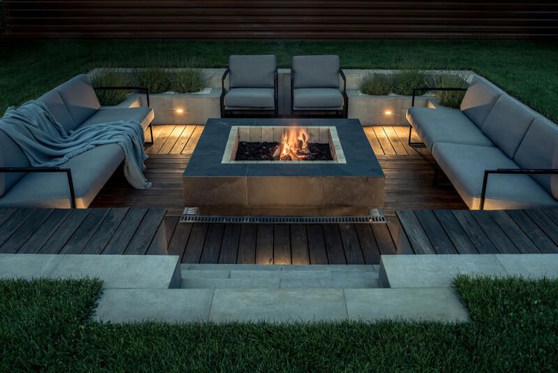 The Pros and Cons of Fire Pits vs Heat Lamps - Shrubhub