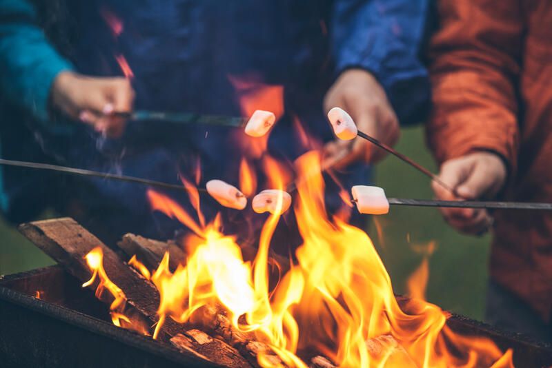 4 Outdoor Winter Party Ideas: Tips for a Frosty Blast - Shrubhub