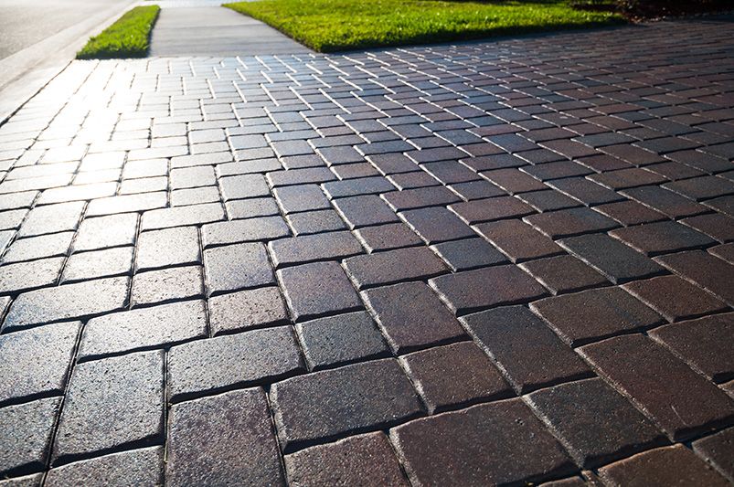 10 Driveway Design Ideas to Up Your Curb Appeal - Shrubhub